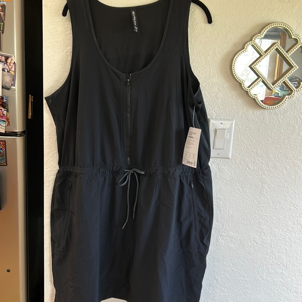 NWT Athleta Expedition Dress